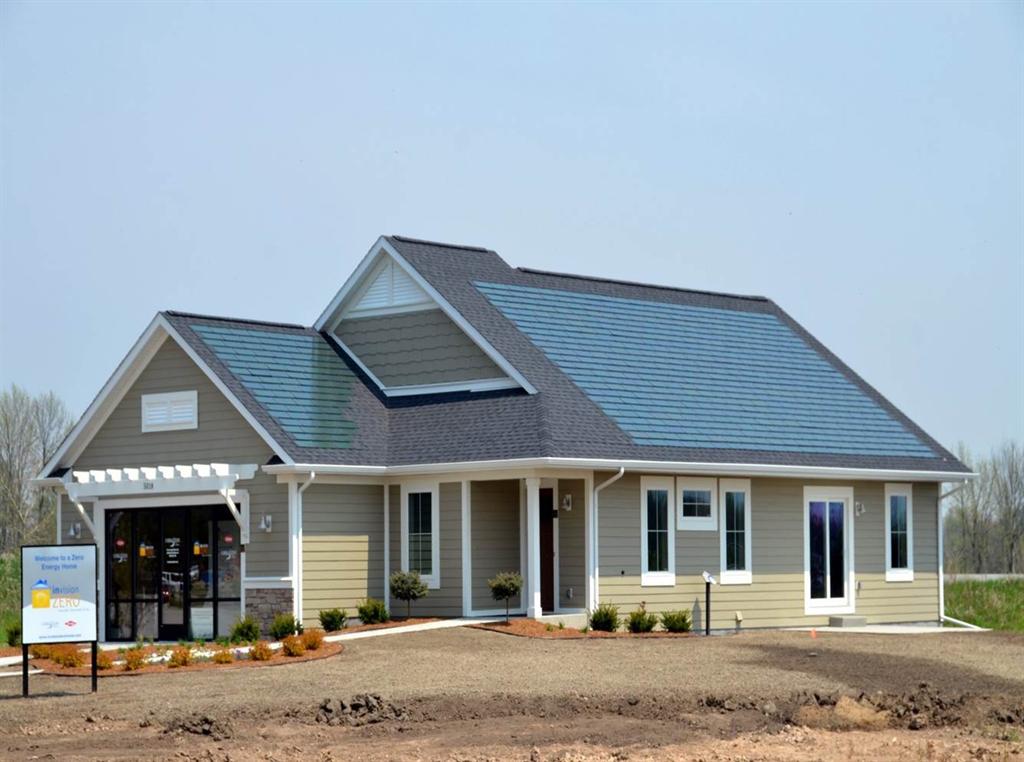 picture of house with solar panels picture of house with solar panels