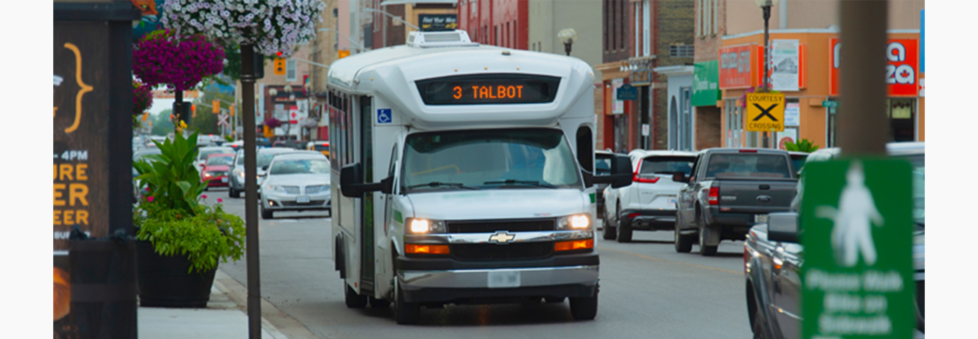 Small transit bus