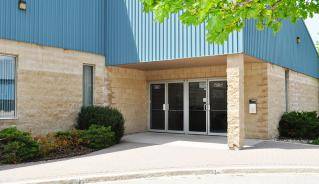 ilderton_cc_entrance.jpg ilderton_cc_entrance.jpg